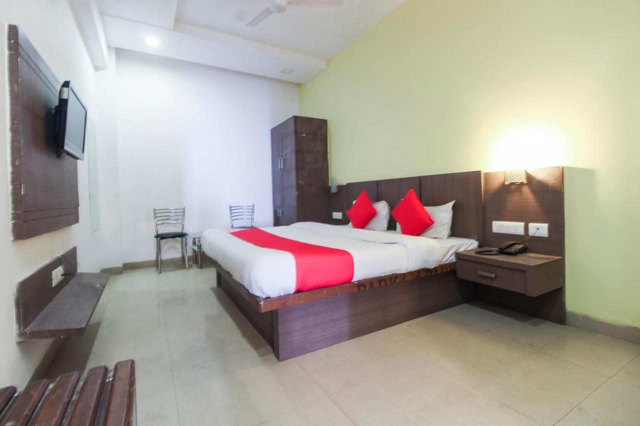 Oyo 67810 Hotel Lals Inn Агра Екстер'єр фото
